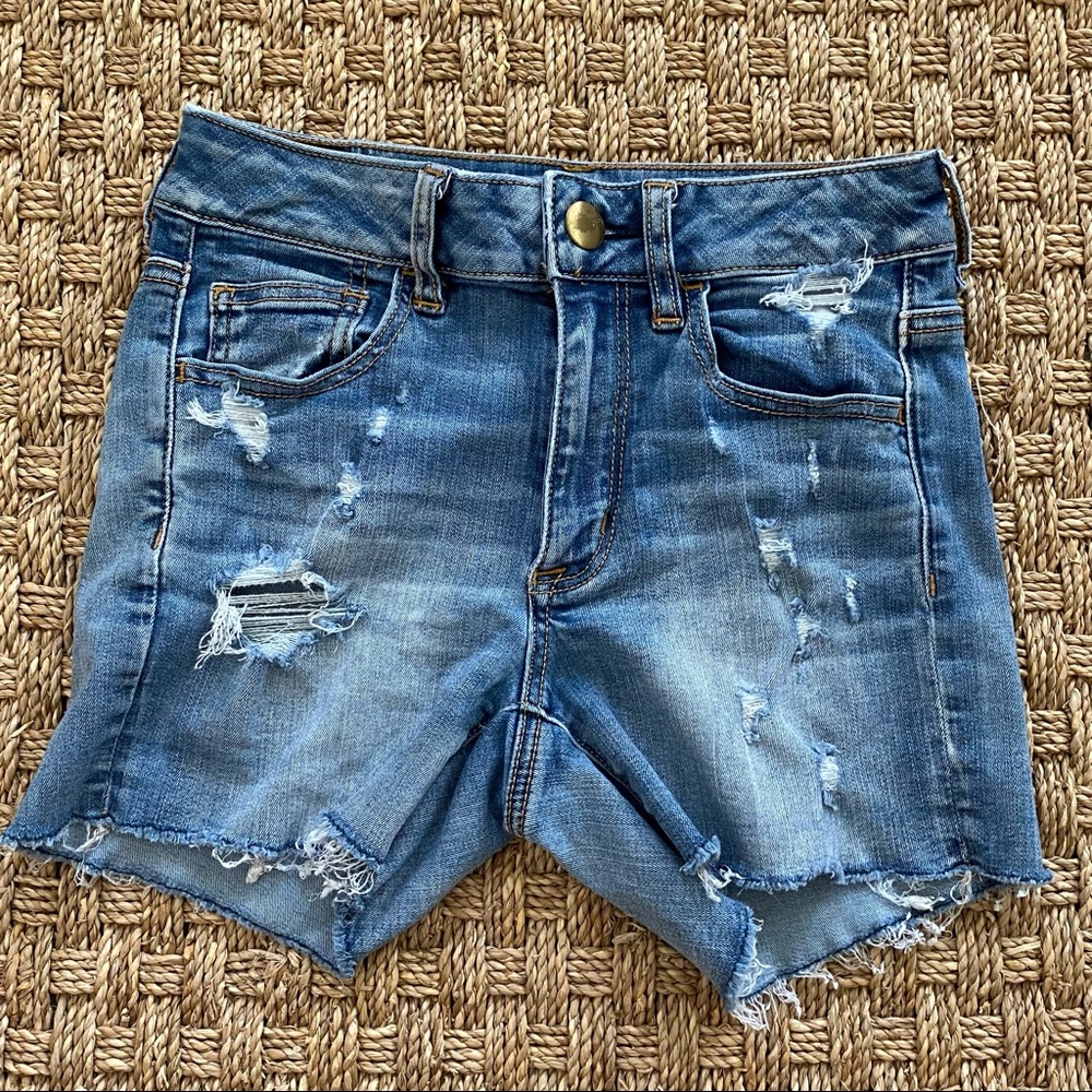 AE Hi-Rise Shortie short, size 2